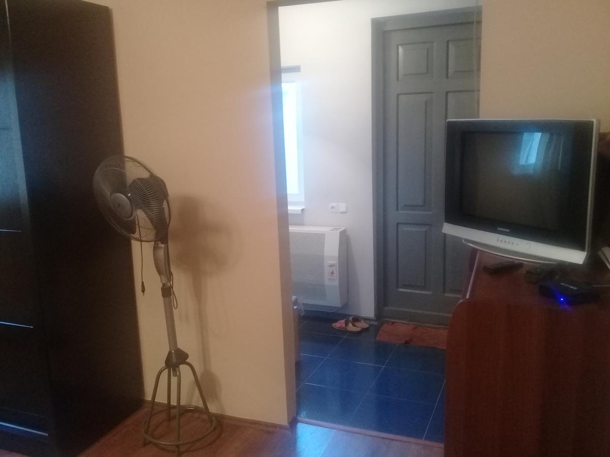 Guest House Gikacha Tbilisi Ngoại thất bức ảnh