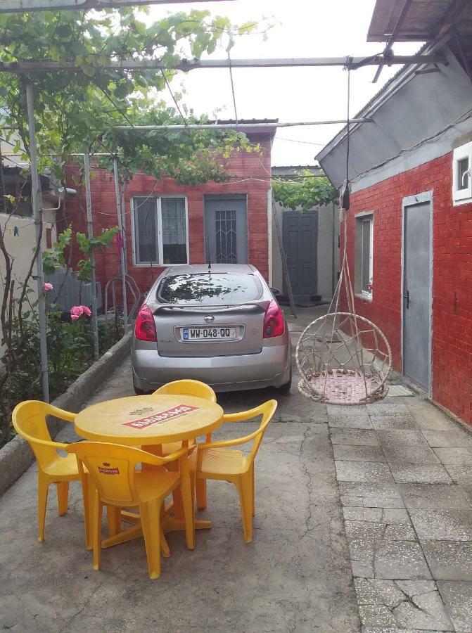 Guest House Gikacha Tbilisi Ngoại thất bức ảnh